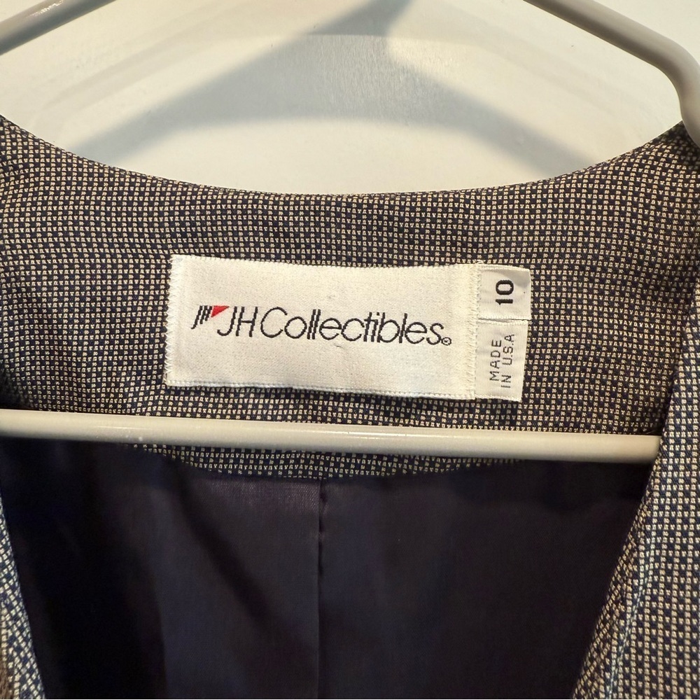 JH Collectibles Charcoal/Brown Blazer - Picture 4 of 10